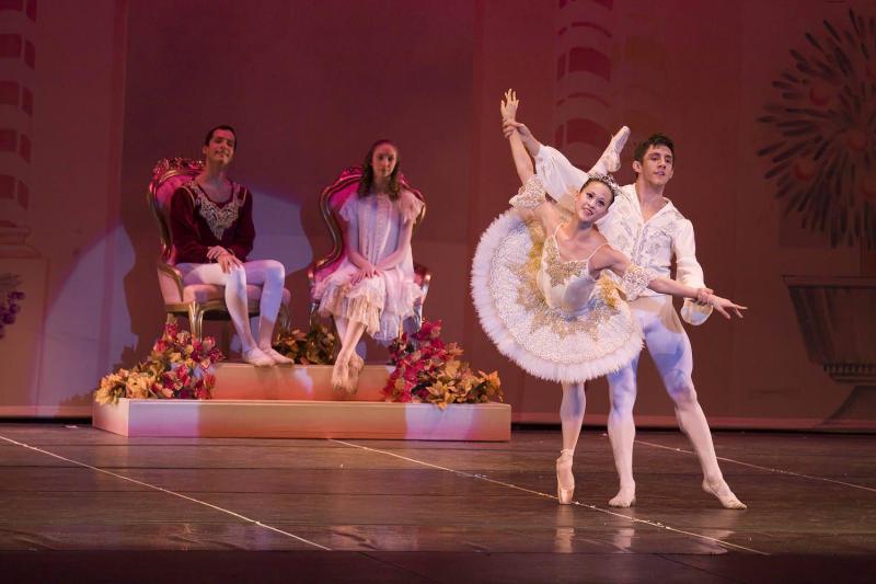 2008-12-13_MontgomeryBallet_5003